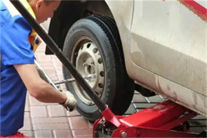 普宁附近拖车24小时服务热线电话